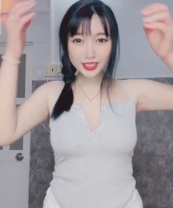Như Ý 2002 YYLive Livestream 02/01/2024