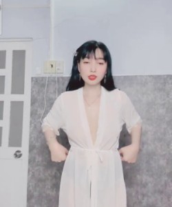 Như Ý 2002 YYLive Livestream 04/01/2024