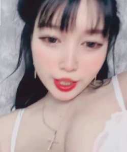 Như Ý 2002 YYLive Livestream 07/01/2024 – Part 2
